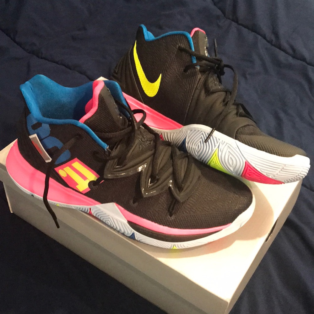 Kyrie 5 “Just Do It”